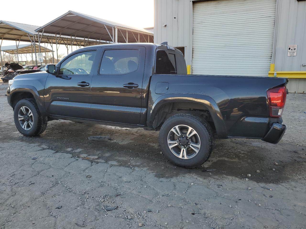 2019 TOYOTA TACOMA DOU - Фото 2