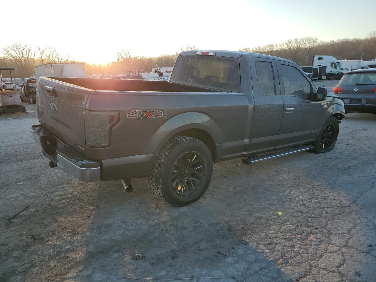 2016 FORD F150 SUPER - Фото 3