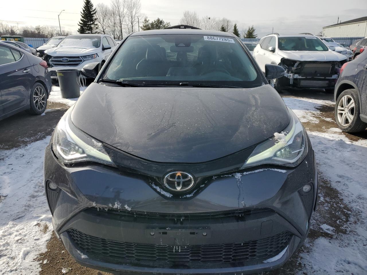 2021 TOYOTA C-HR XLE - Фото 5