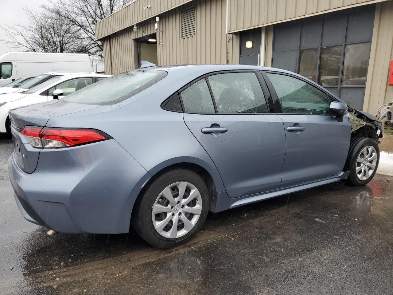 2021 TOYOTA COROLLA LE - Фото 3