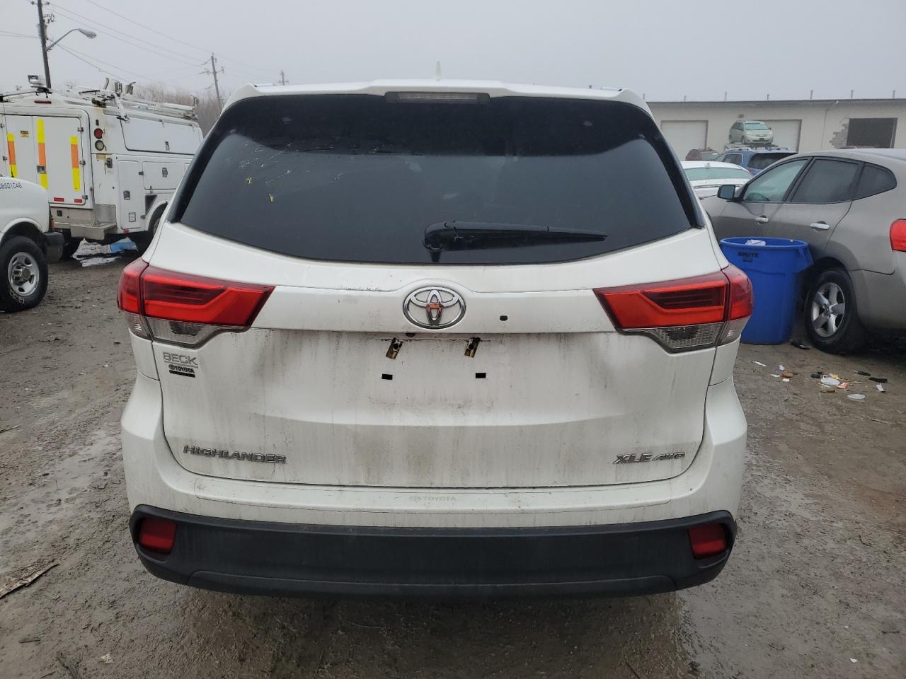 2019 TOYOTA HIGHLANDER - Image 6