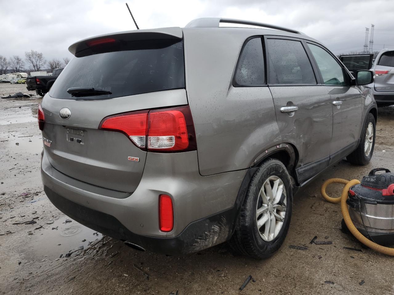 2014 KIA SORENTO LX - Image 3