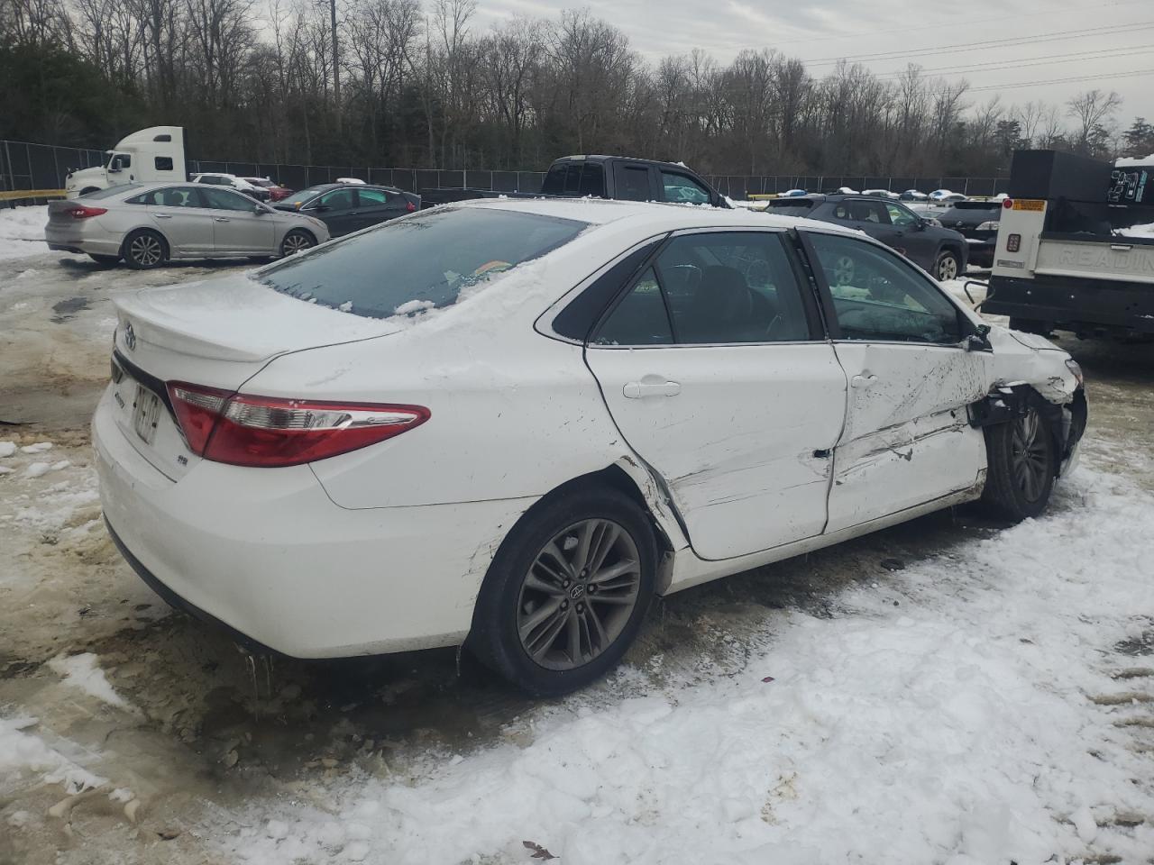 2017 TOYOTA CAMRY LE - Image 3