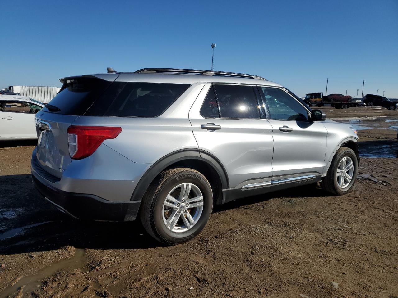 2022 FORD EXPLORER X - Фото 3