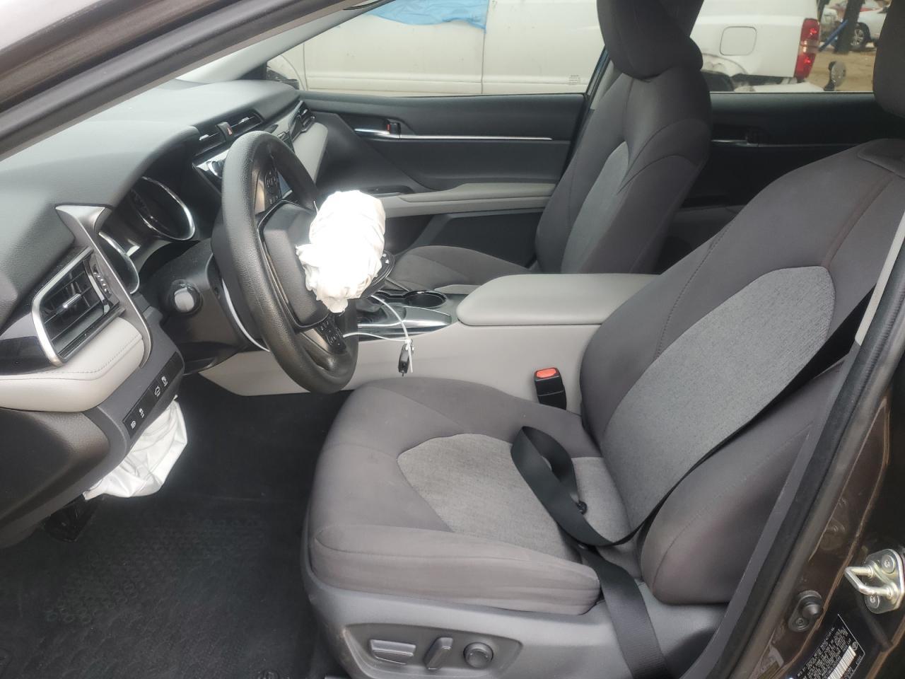 2020 TOYOTA CAMRY LE - Image 7