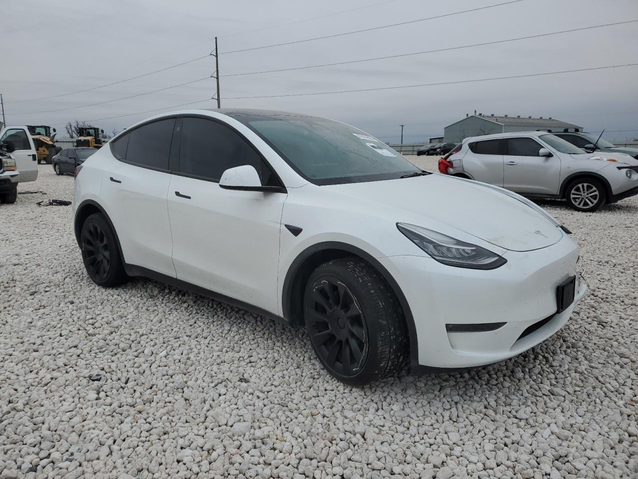 2023 TESLA MODEL Y - Фото 4