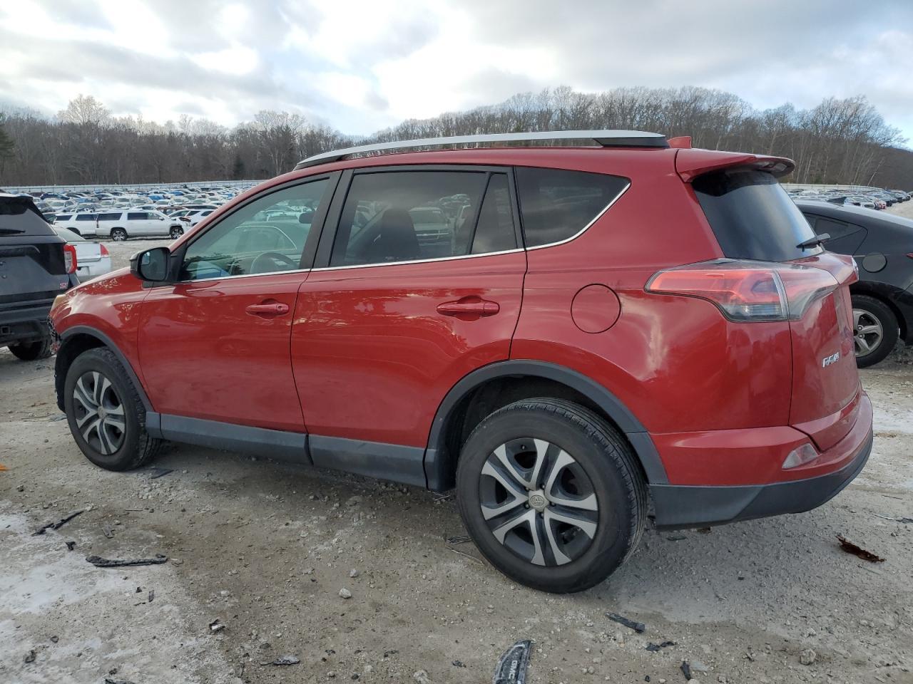 2016 TOYOTA RAV4 LE - Image 2