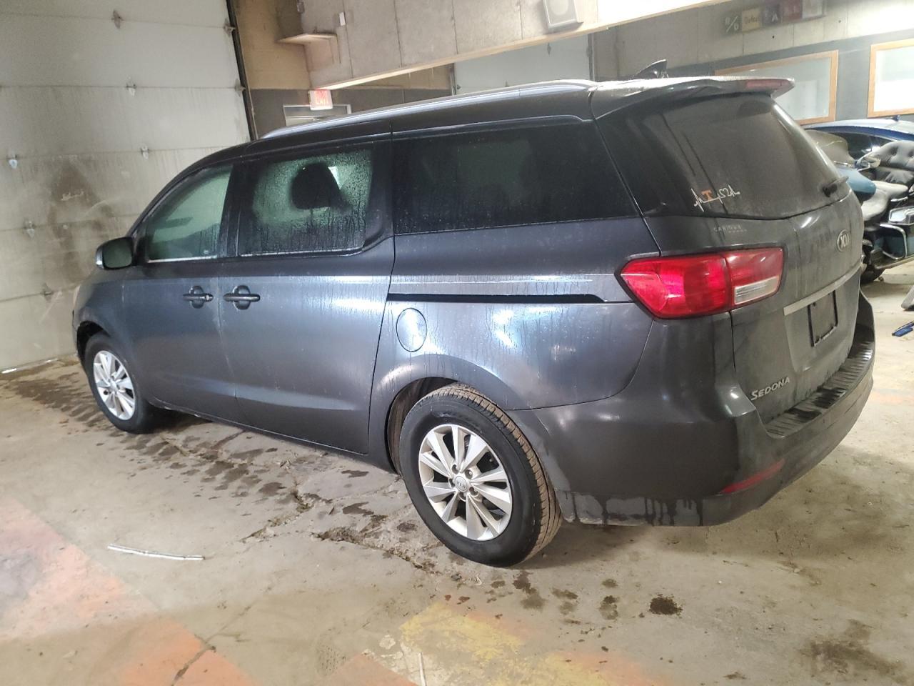 2017 KIA SEDONA LX - Image 2