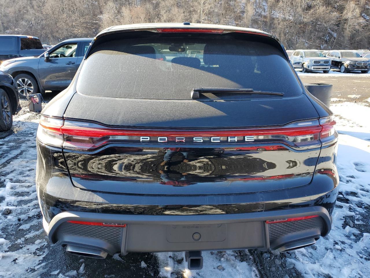 2023 PORSCHE MACAN BASE - Image 6