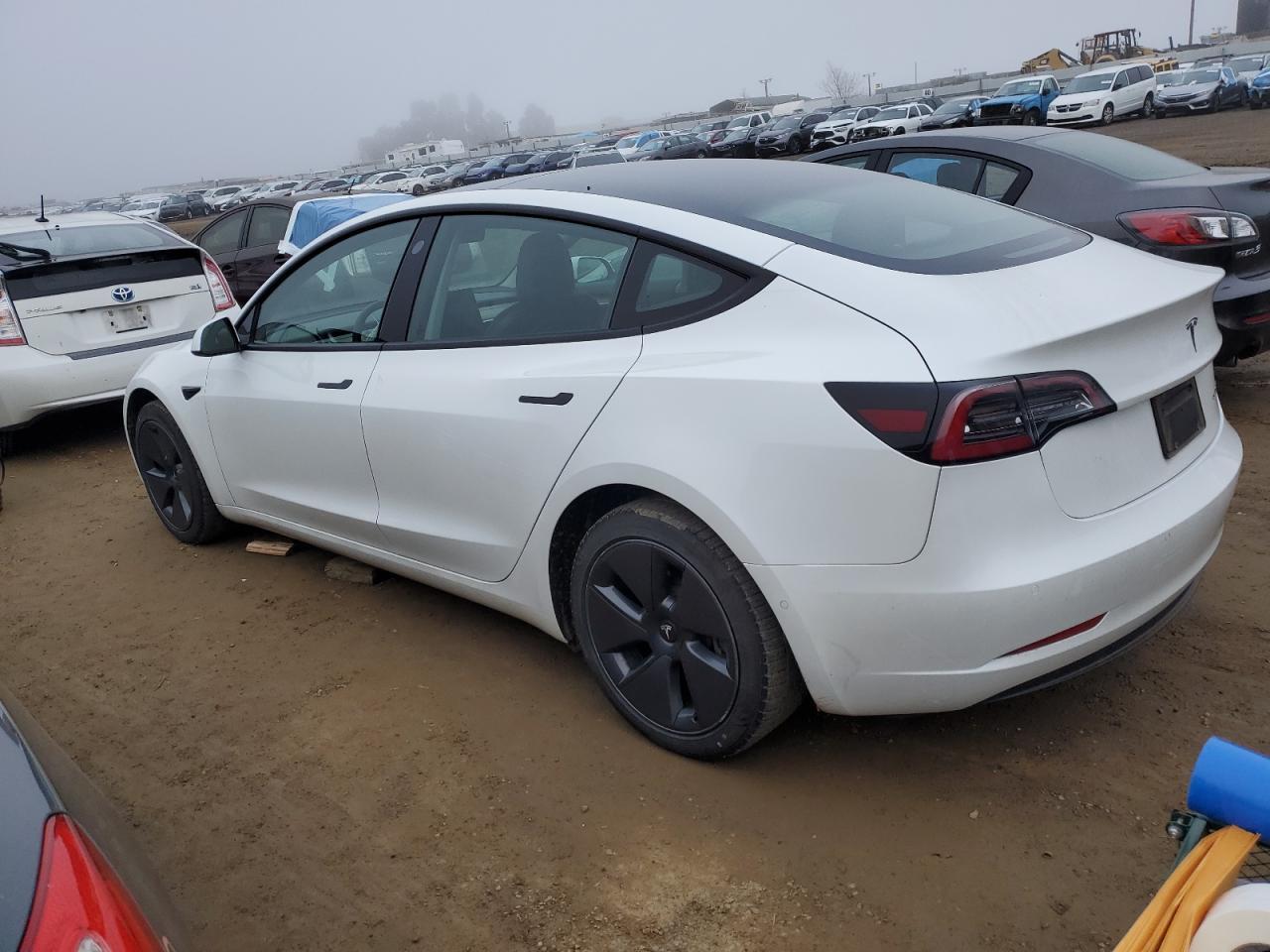 2022 TESLA MODEL 3 - Image 2