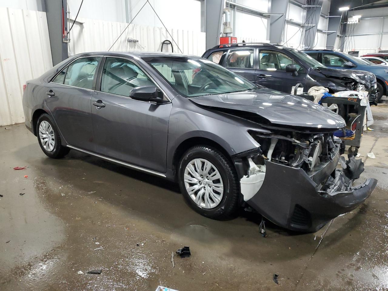 2014 TOYOTA CAMRY L - Фото 4