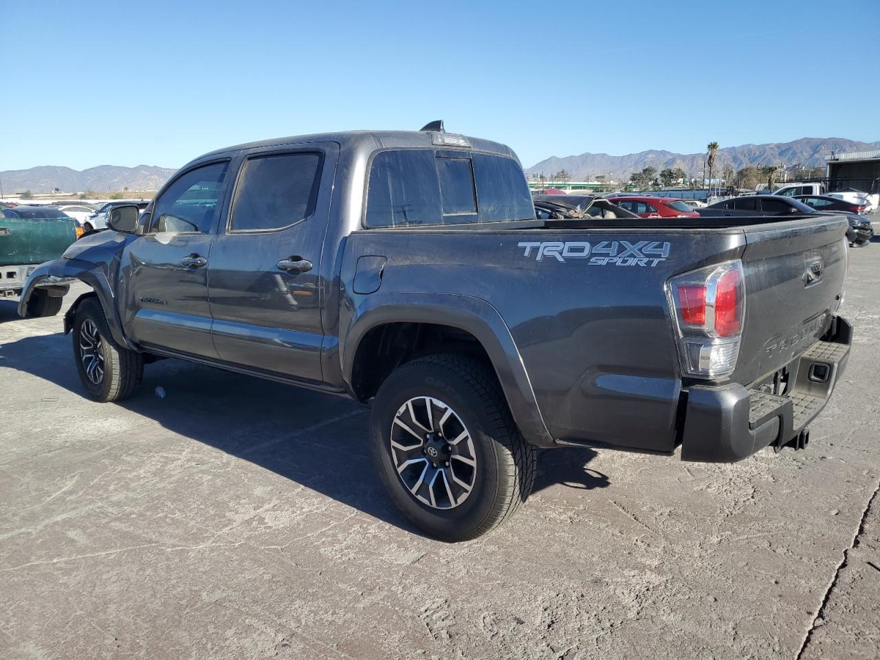 2023 TOYOTA TACOMA DOU - Фото 2