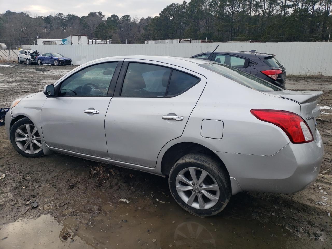 2014 NISSAN VERSA S - Фото 2