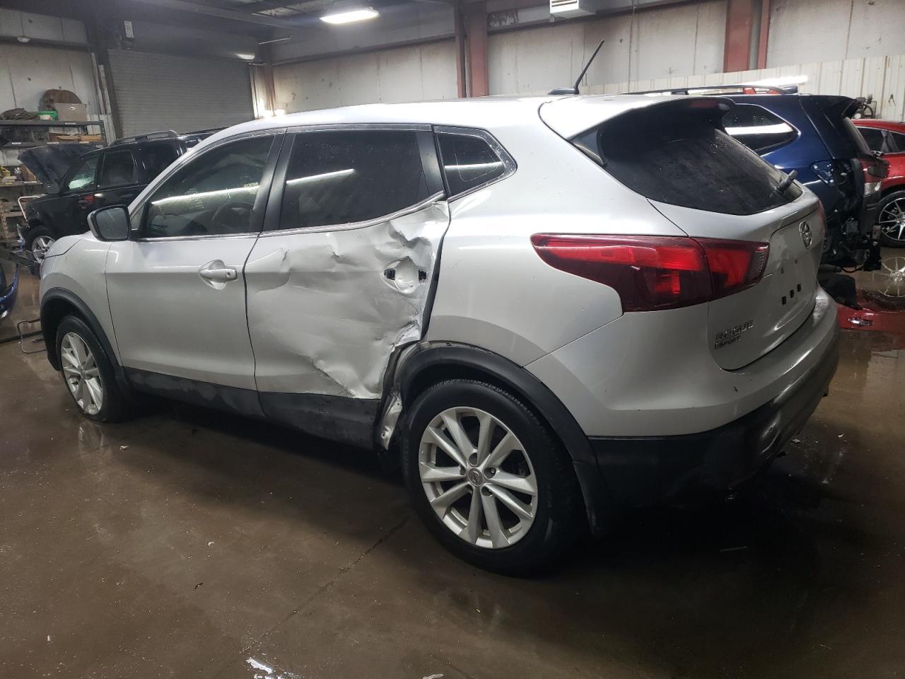 2018 NISSAN ROGUE SPT - Фото 2