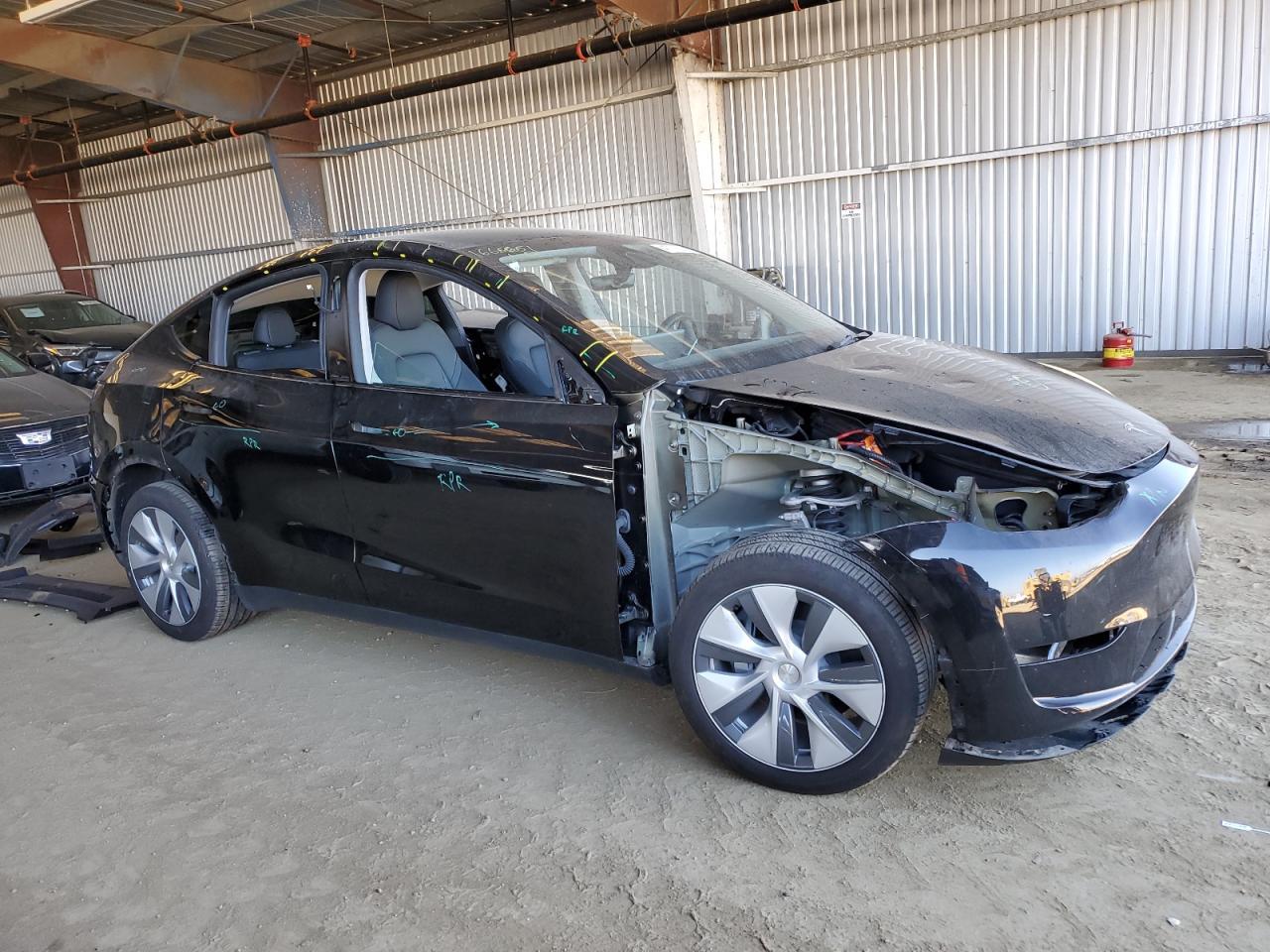 2023 TESLA MODEL Y - Image 4