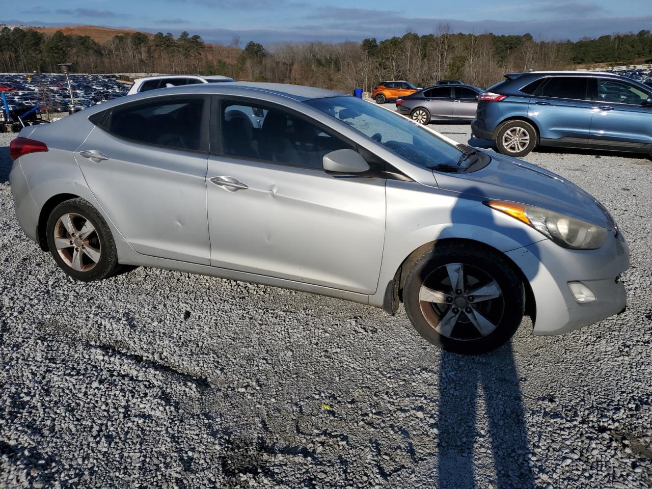 2013 HYUNDAI ELANTRA GL - Image 4