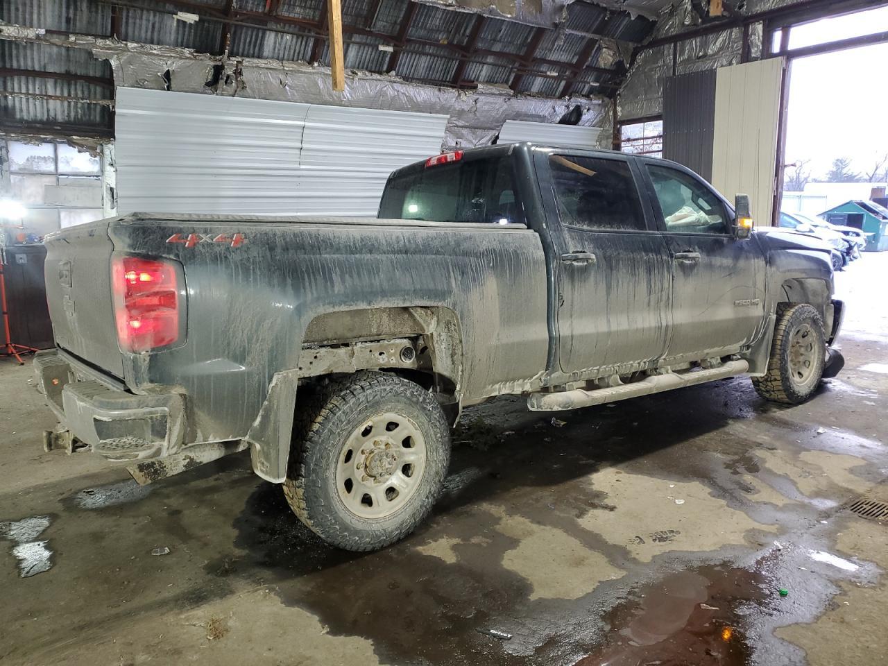 2019 CHEVROLET SILVERADO - Фото 3