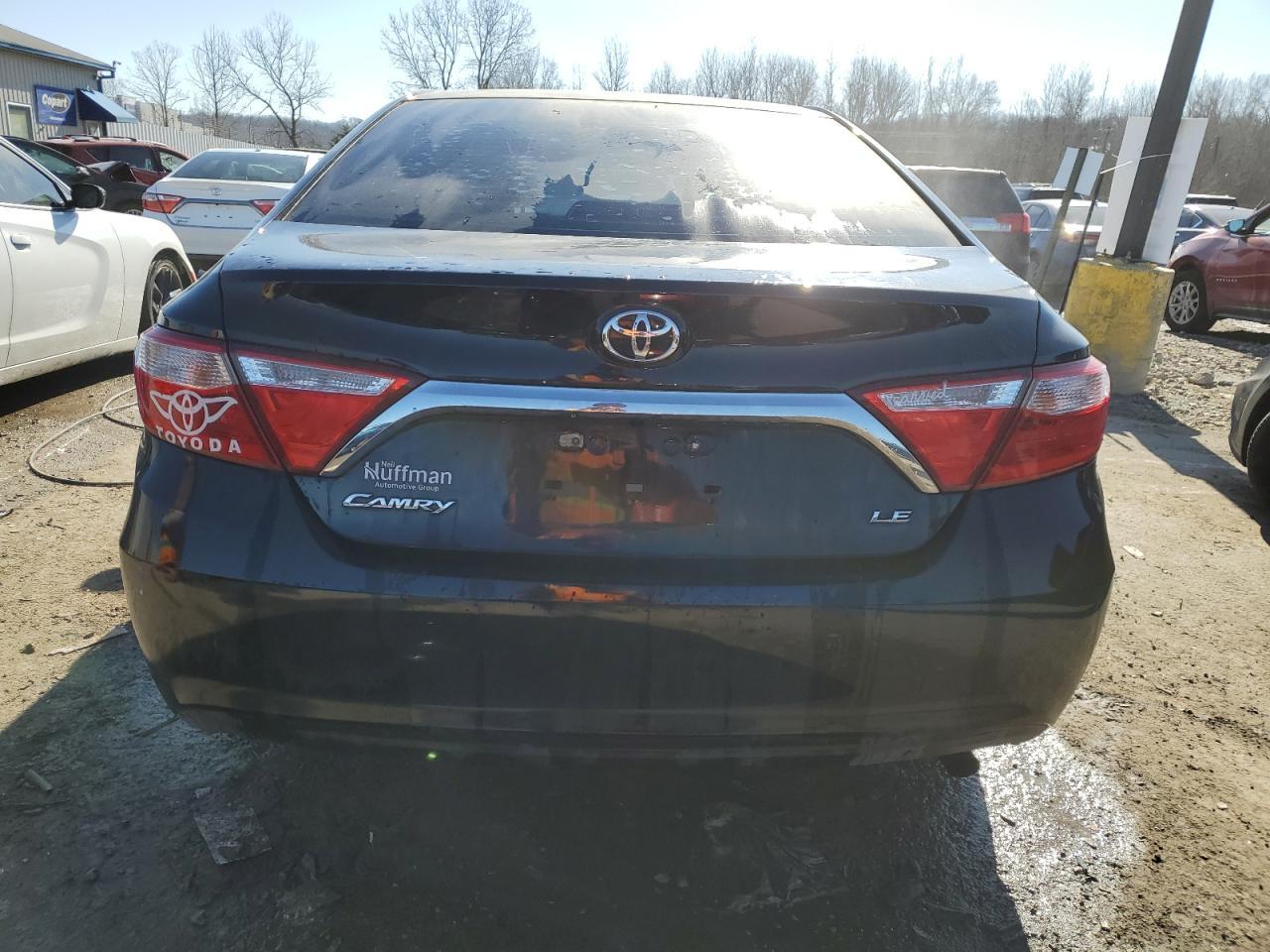 2017 TOYOTA CAMRY LE - Image 6