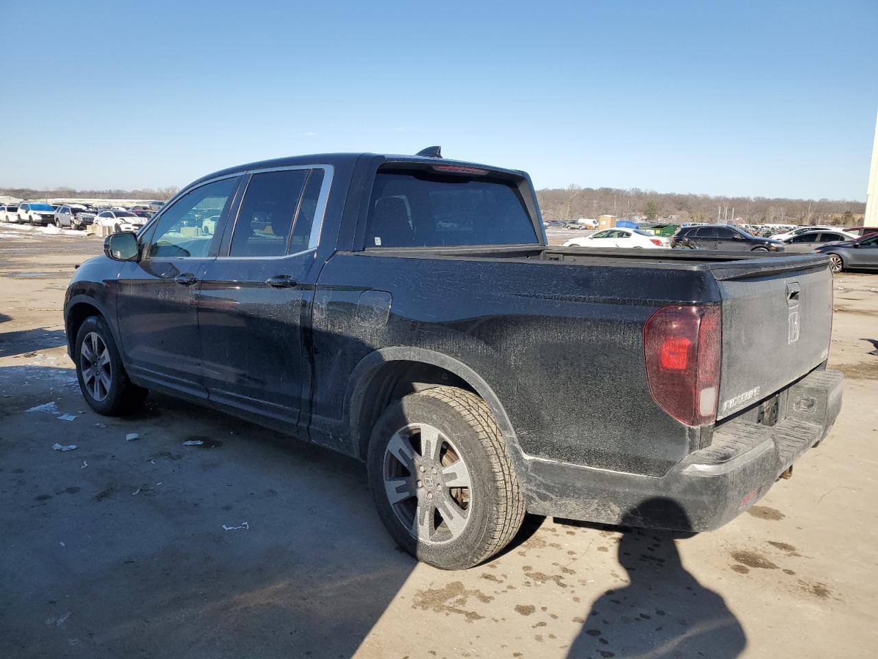 2017 HONDA RIDGELINE - Фото 2