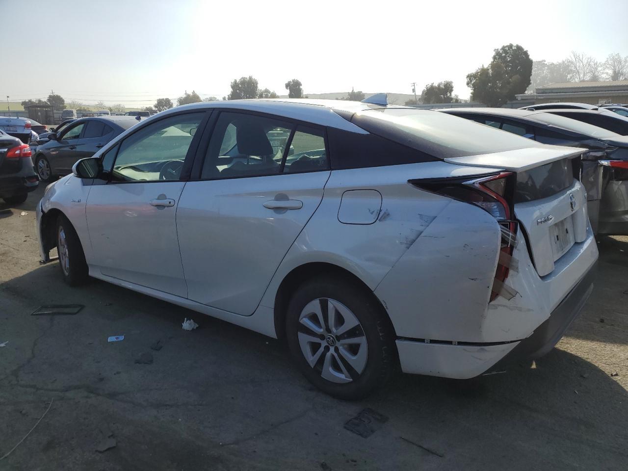 2016 TOYOTA PRIUS - Фото 2