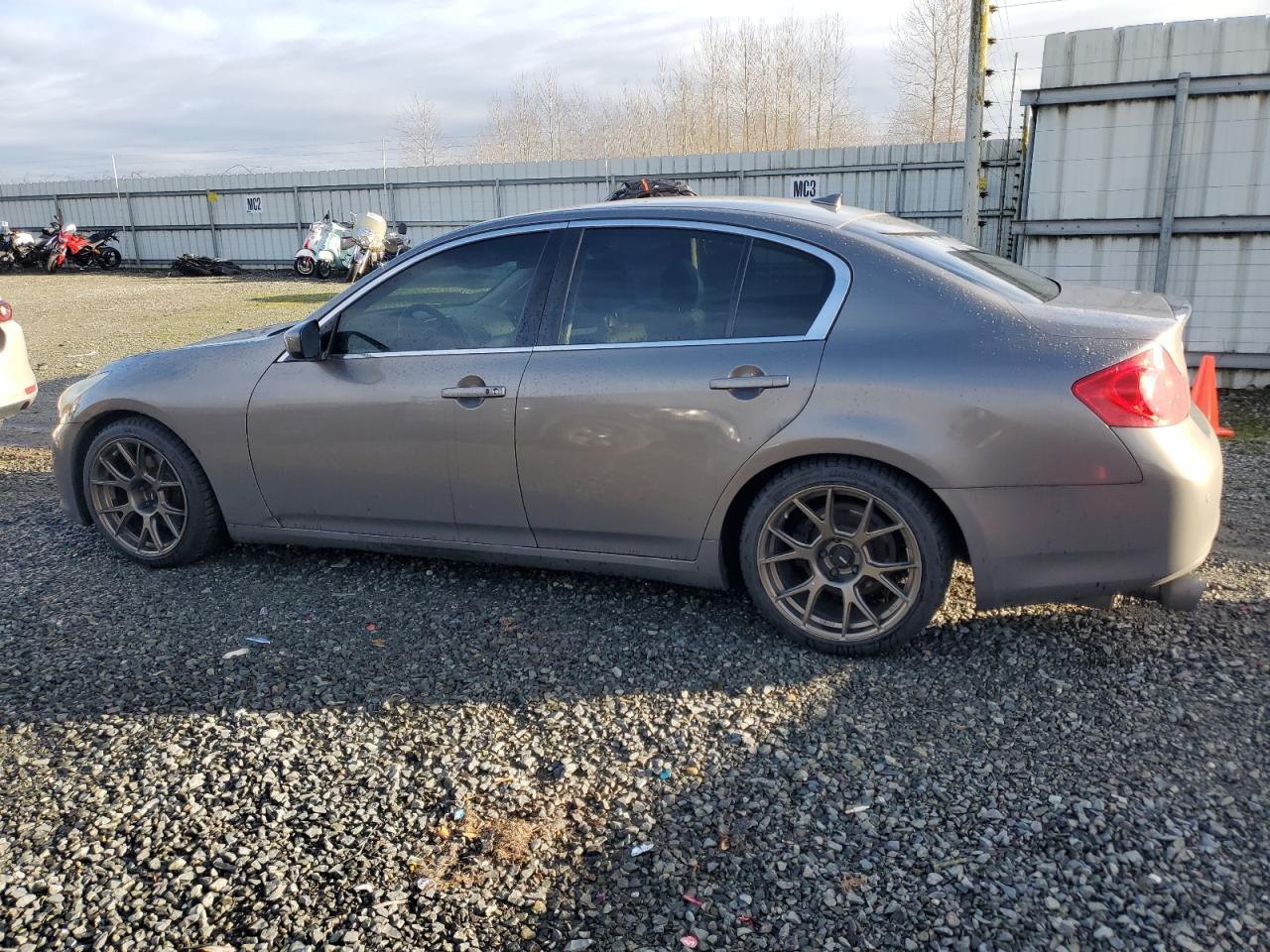 2012 INFINITI G37 - Image 2