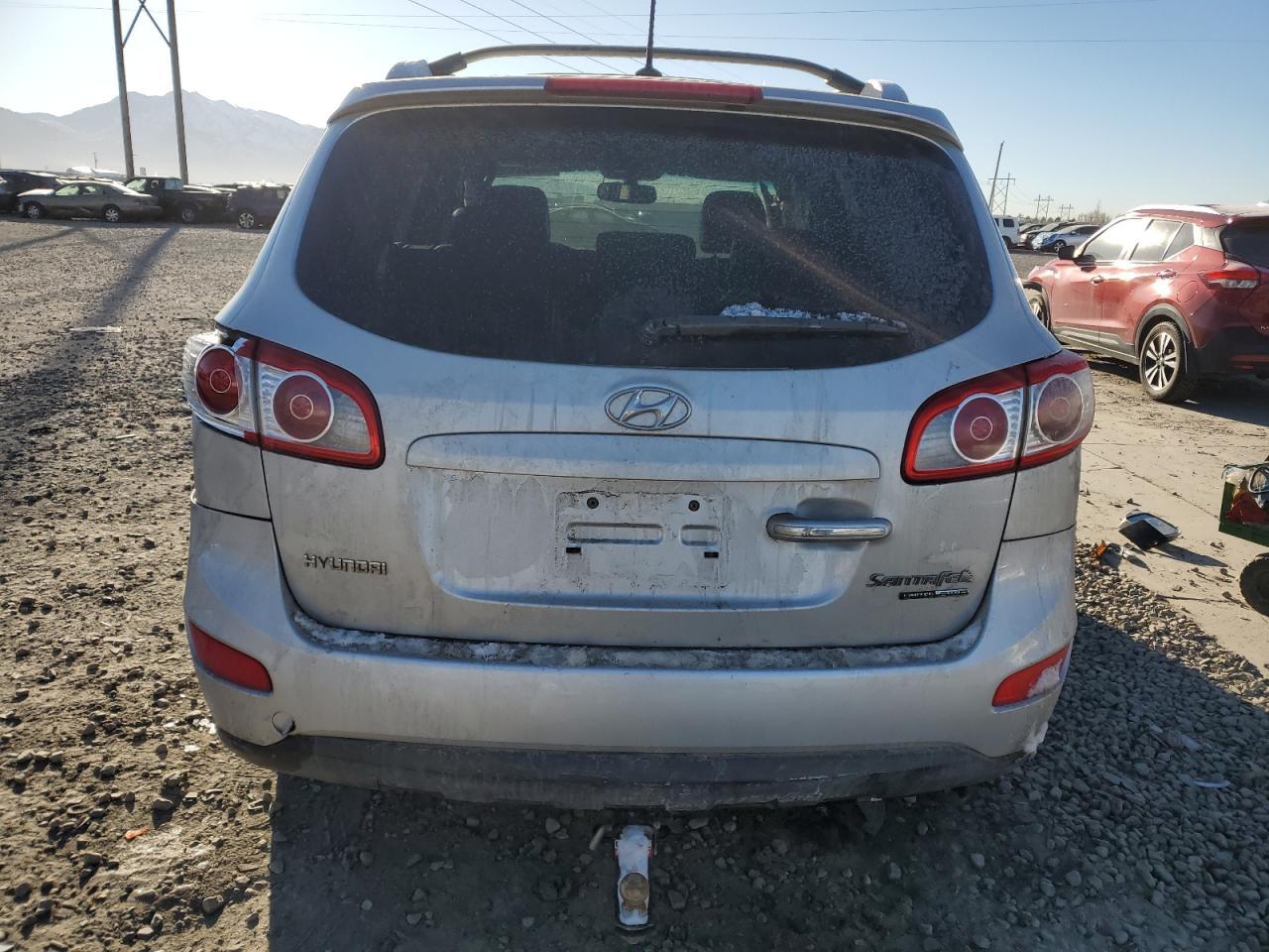 2011 HYUNDAI SANTA FE L - Image 6