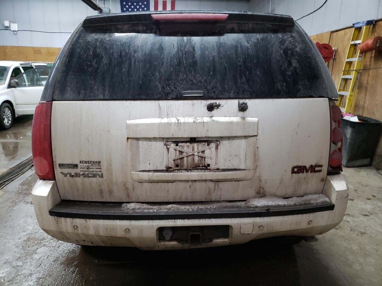 2012 GMC YUKON SLT - Image 6