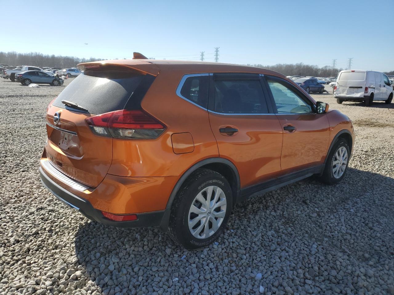 2017 NISSAN ROGUE S - Фото 3