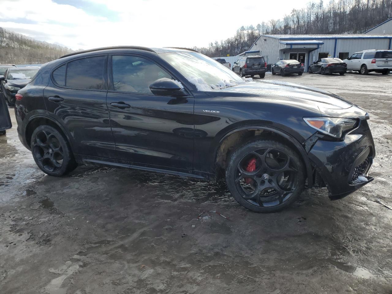 2022 ALFA ROMEO STELVIO TI - Image 4