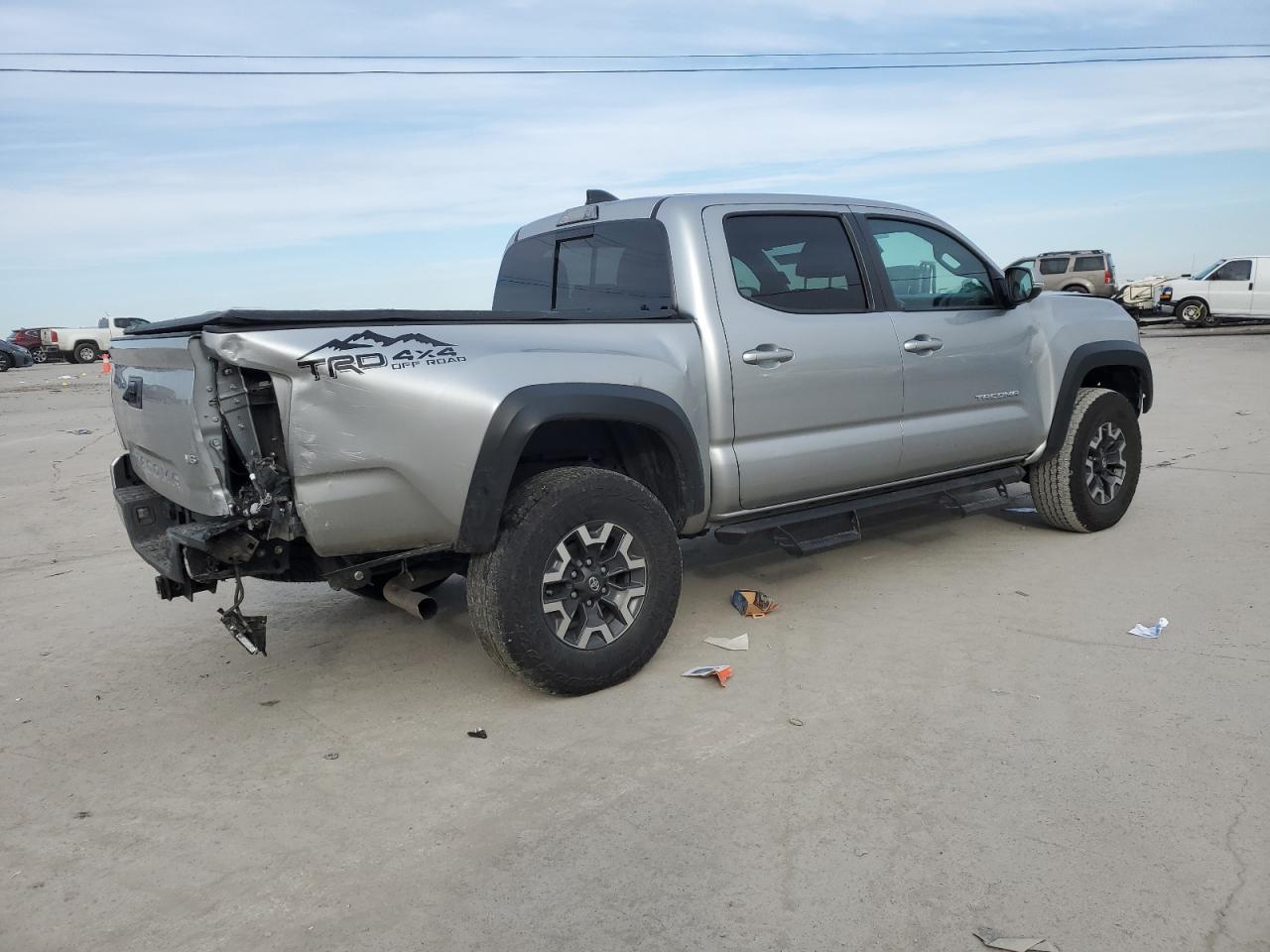 2023 TOYOTA TACOMA DOU - Фото 3