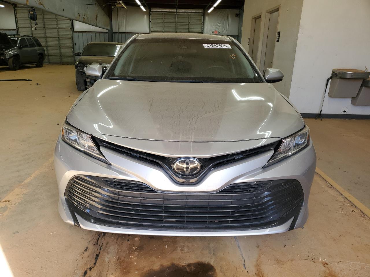 2018 TOYOTA CAMRY L - Фото 5