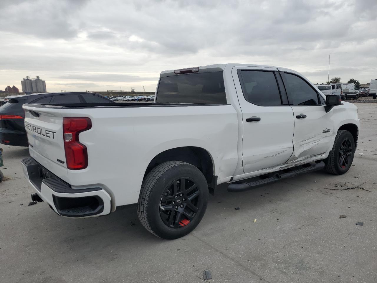 2021 CHEVROLET SILVERADO - Фото 3