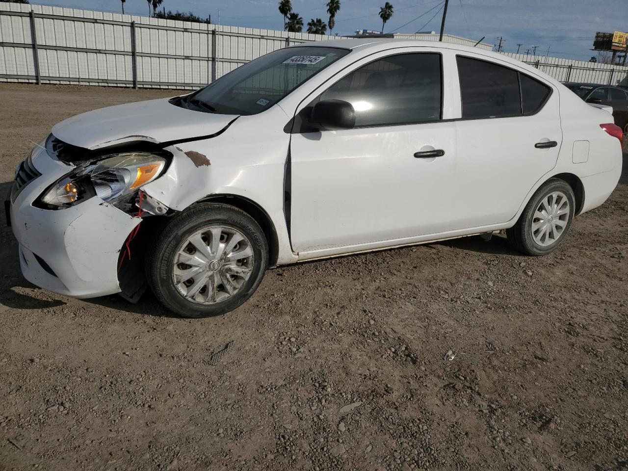2014 NISSAN VERSA S