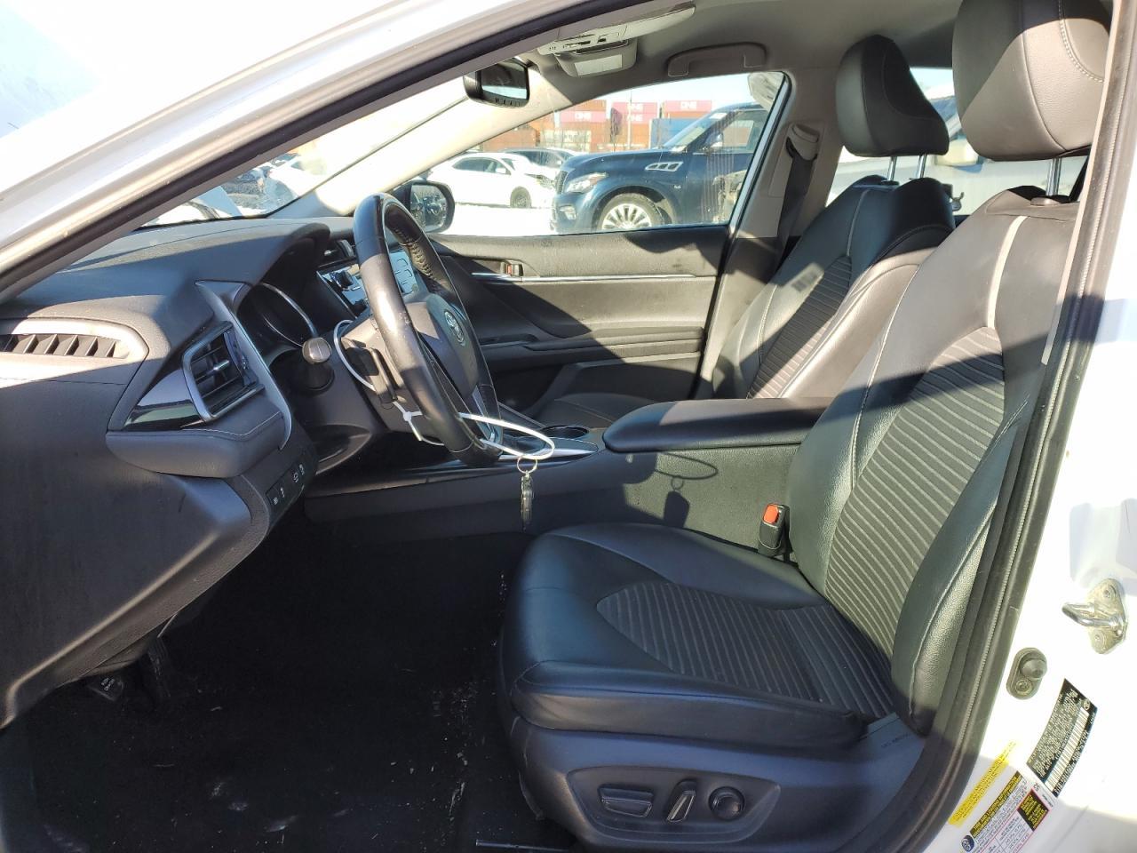 2019 TOYOTA CAMRY L - Фото 7