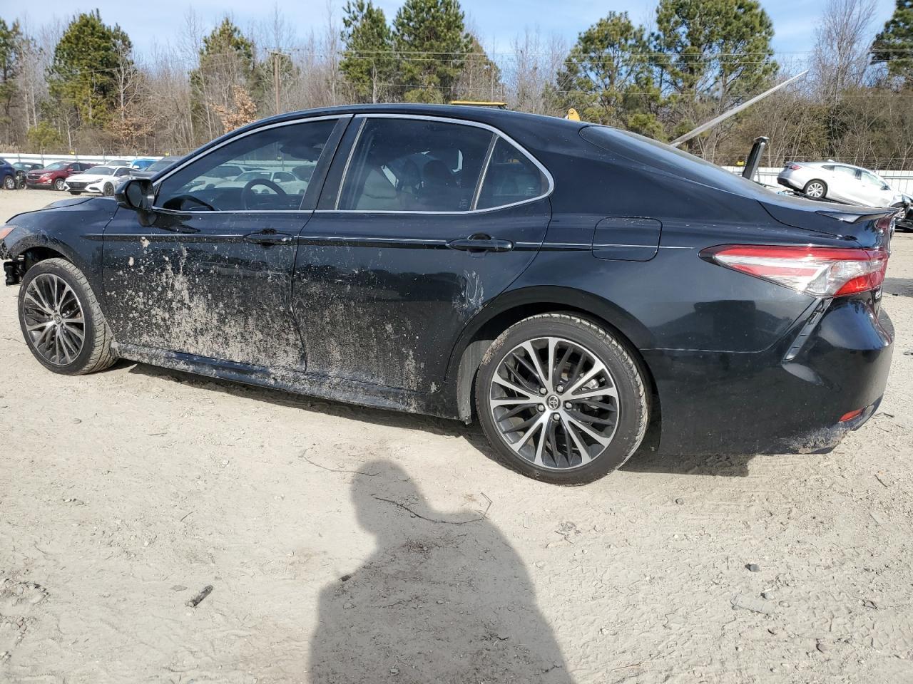 2018 TOYOTA CAMRY L - Фото 2