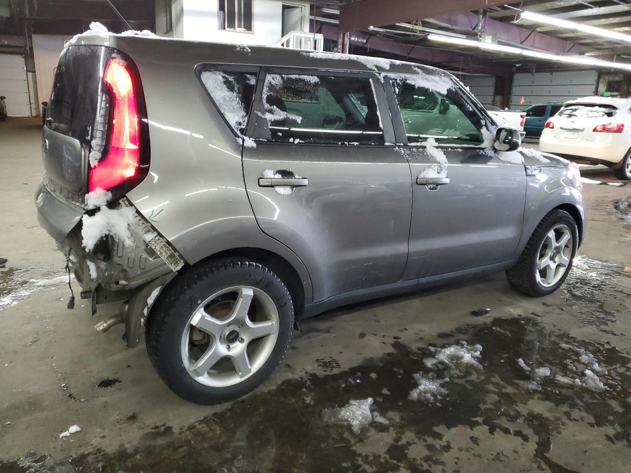 2017 KIA SOUL + - Фото 3