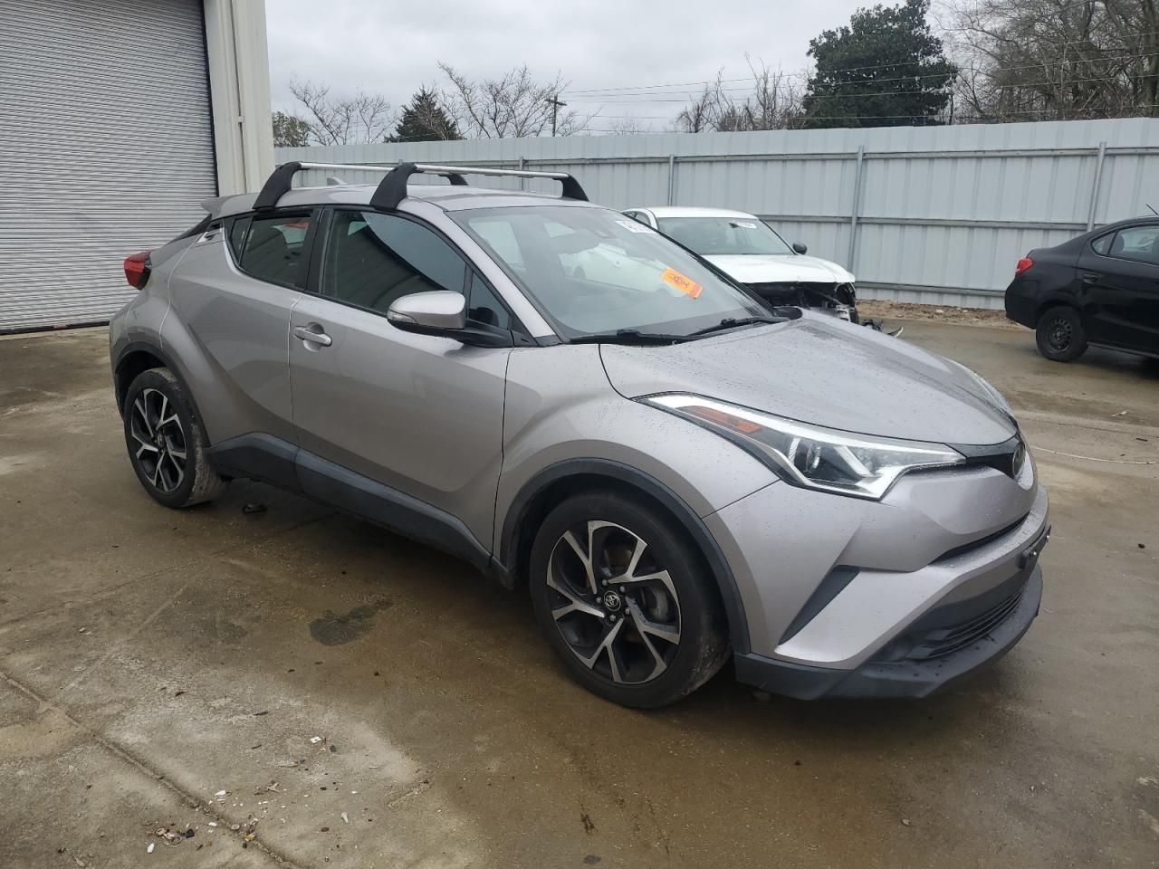 2018 TOYOTA C-HR XLE - Image 4