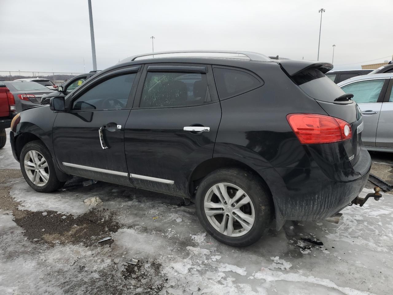 2013 NISSAN ROGUE S - Image 2