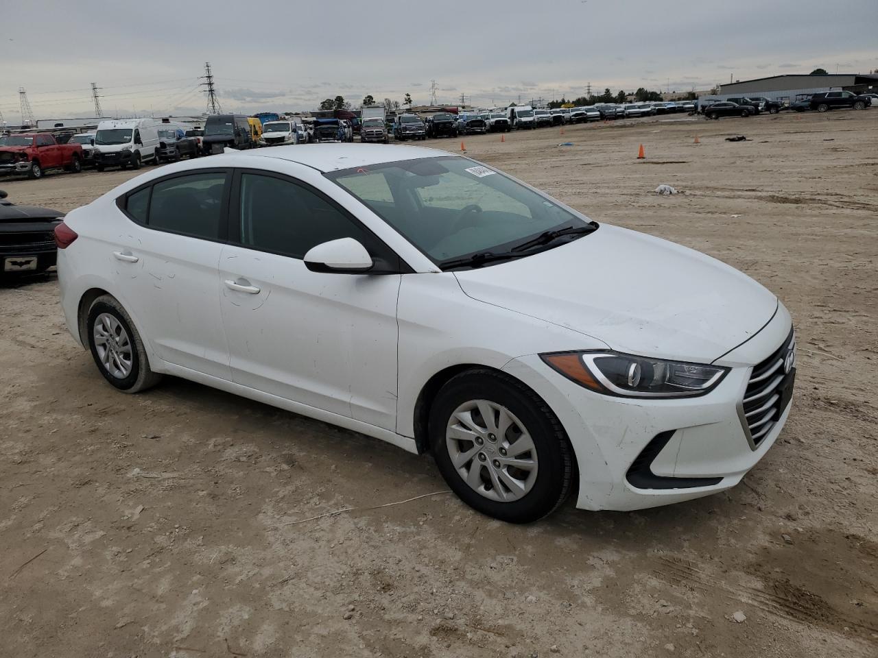 2018 HYUNDAI ELANTRA SE - Image 4