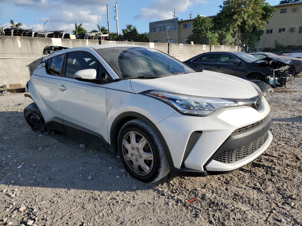 2021 TOYOTA C-HR XLE - Фото 4