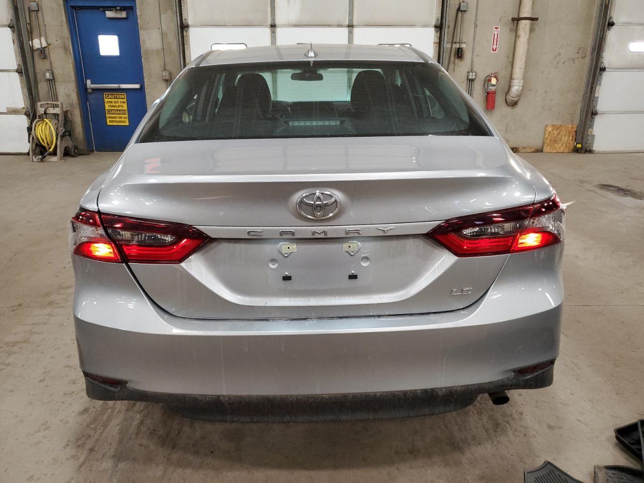 2023 TOYOTA CAMRY LE - Фото 6