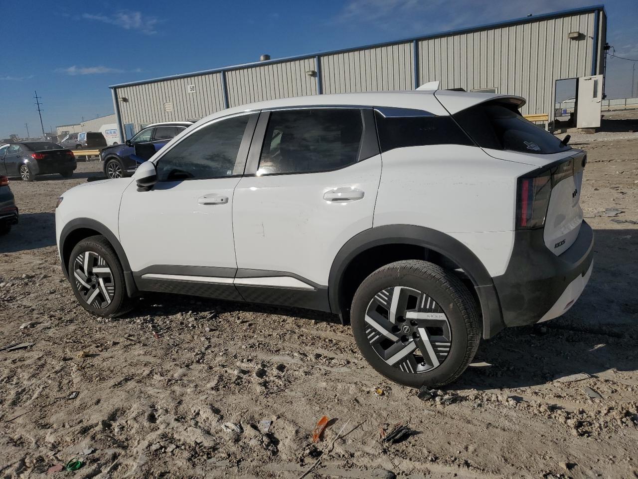 2025 NISSAN KICKS SV - Фото 2