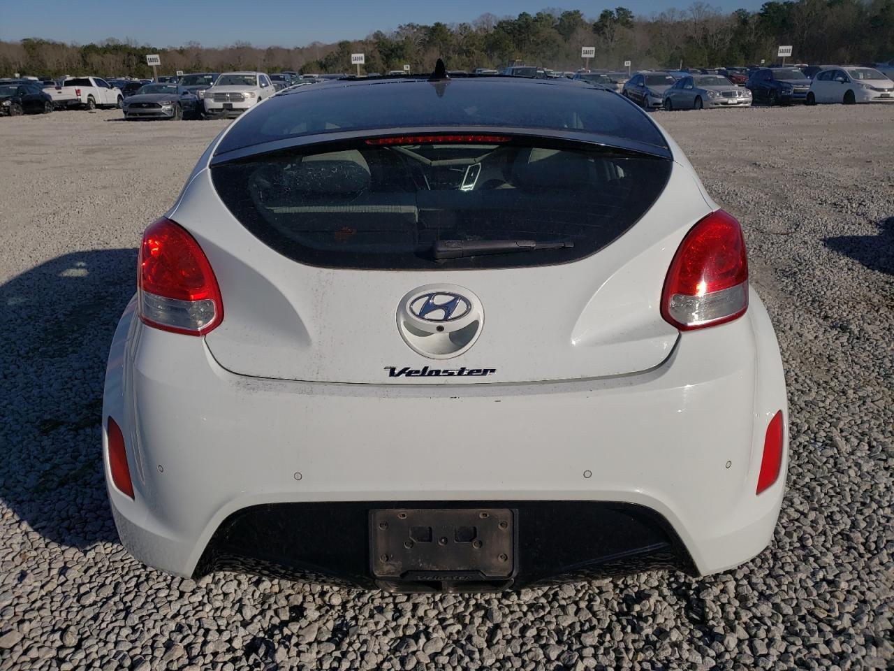 2013 HYUNDAI VELOSTER - Image 6