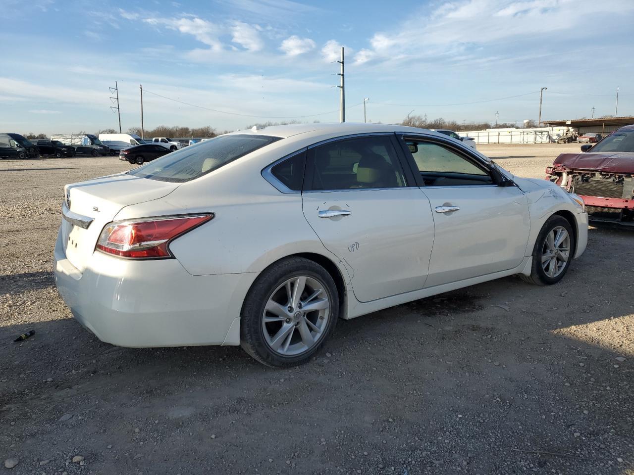 2015 NISSAN ALTIMA 2.5 - Фото 3