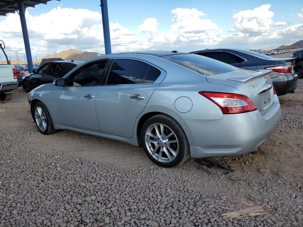 2011 NISSAN MAXIMA S - Image 2