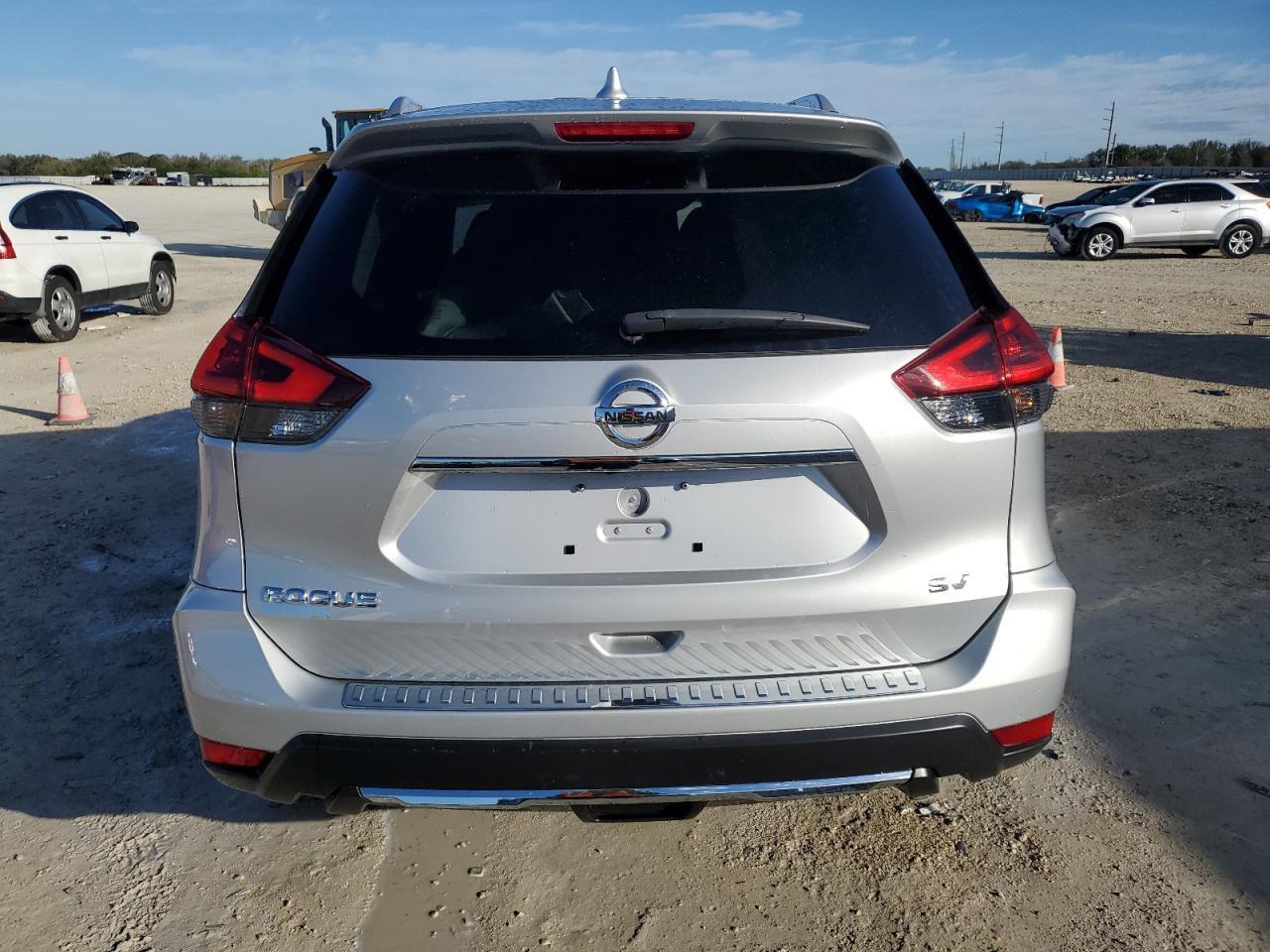 2018 NISSAN ROGUE S - Фото 6