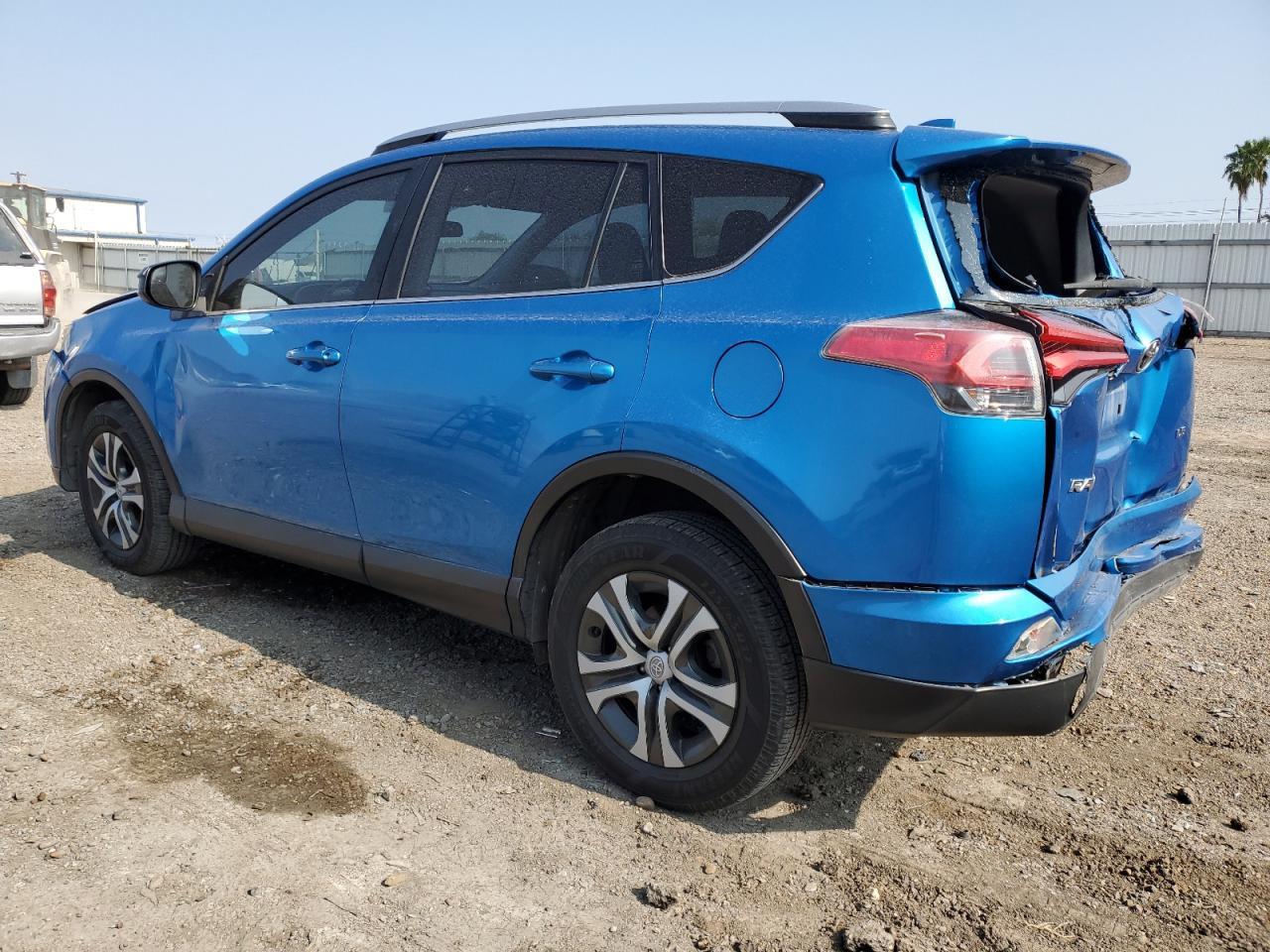 2018 TOYOTA RAV4 LE - Image 2