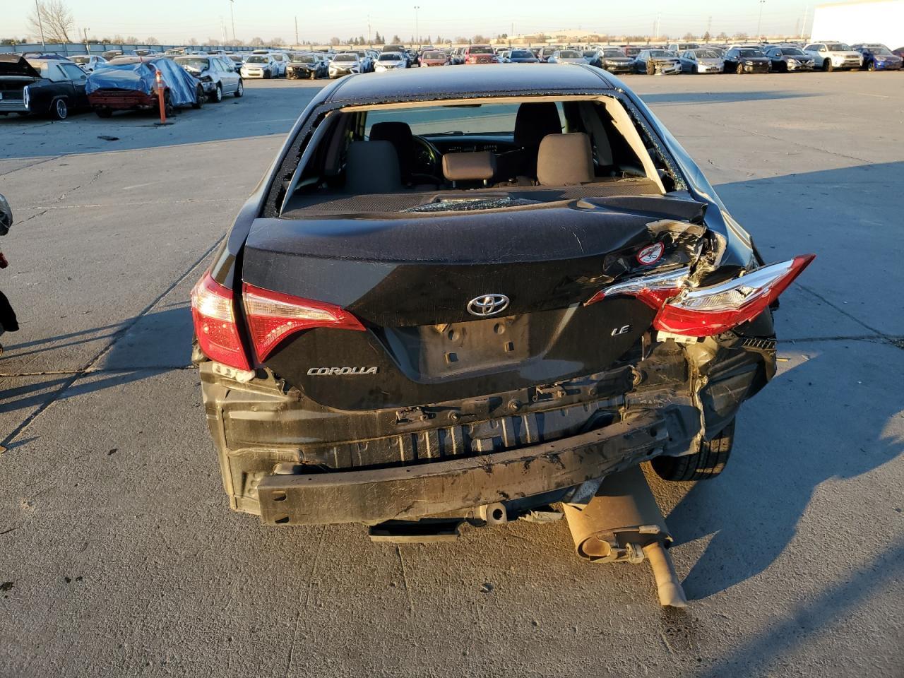 2018 TOYOTA COROLLA L - Image 6