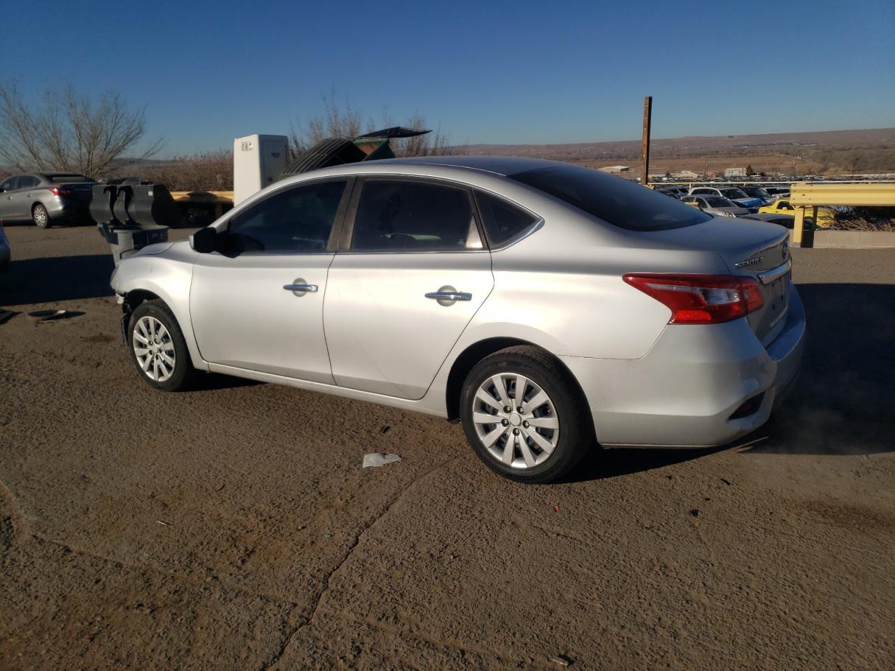 2017 NISSAN SENTRA S - Фото 2
