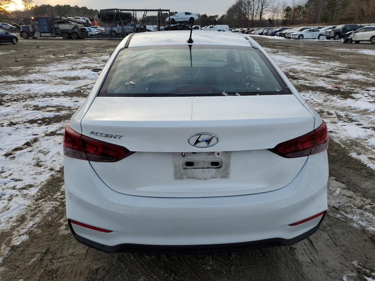 2019 HYUNDAI ACCENT SE - Image 6
